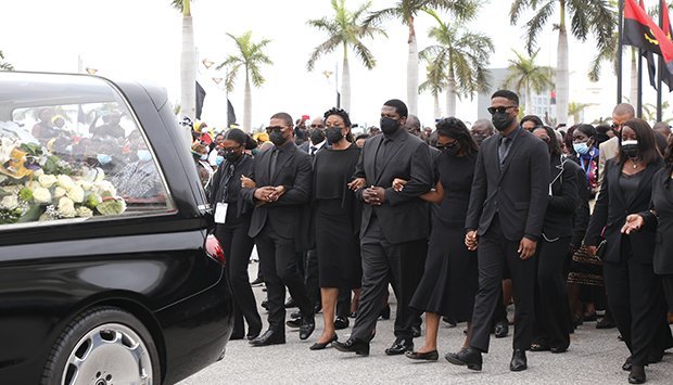 301546906_400791535534509_2405161697181319420_n