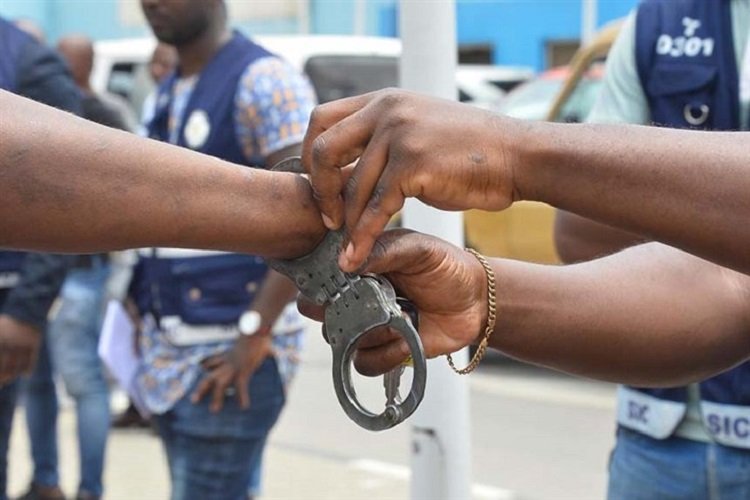 5e9e15147fd5277ab23d9361_Polícia