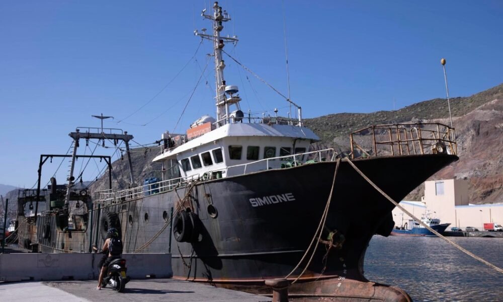 El barco apresado en Canarias portaba 3 toneladas de cocaína con destino a Galicia