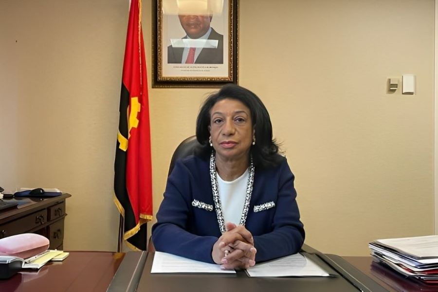 Nepotismo: Embaixadora de Angola em Portugal contrata nora como ...