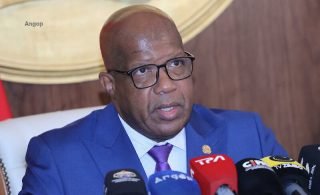 Ministro do Ensino Superior Albano Ferreira